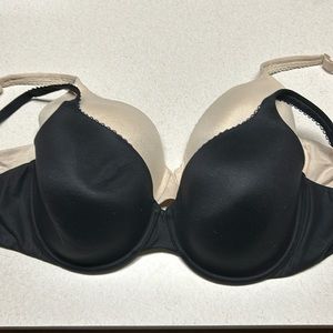 Victoria’s Secret 40DD bras. Lot of 2